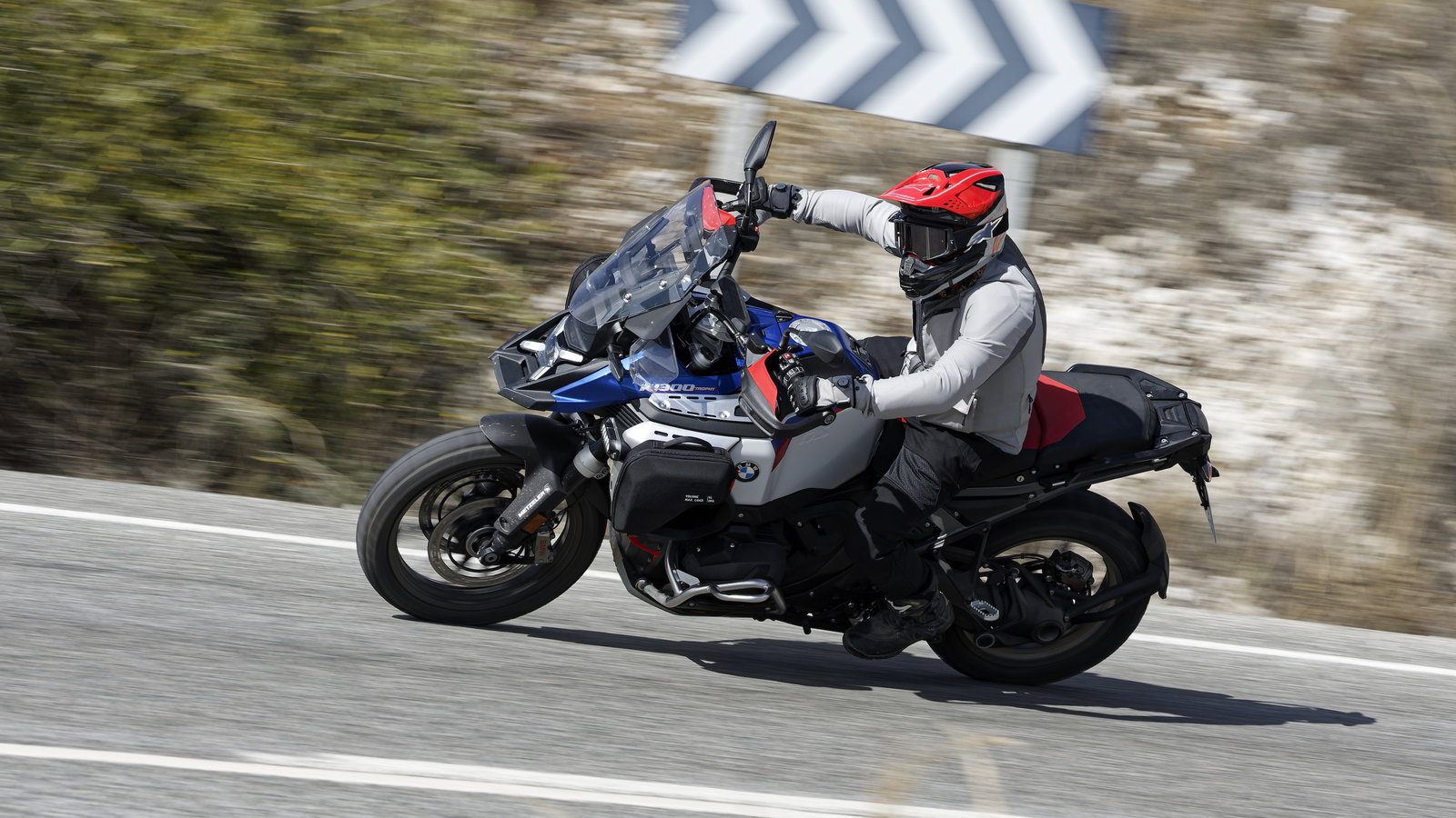 BMW R1300 GS Adventure - riding